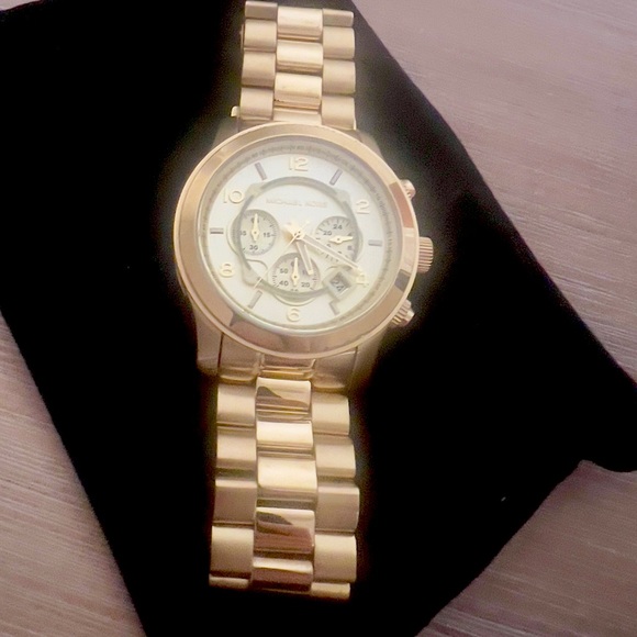 Michael Kors Women's Unisex Gold Runway
Stainless Steel Watch - Picture 2 of 4